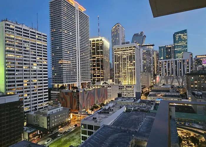Downtown Miami Elegance. 17Th Floor Yotelpad