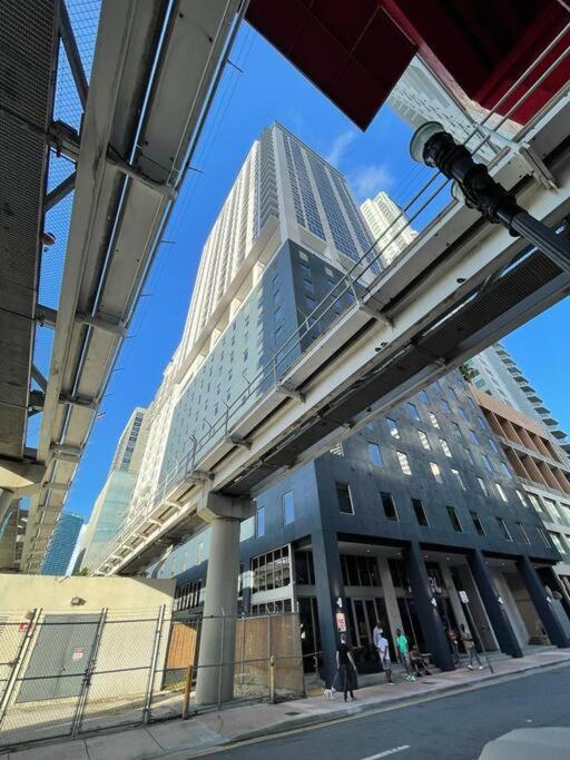Apartamento Downtown Elegance. 17th Floor Yotelpad *